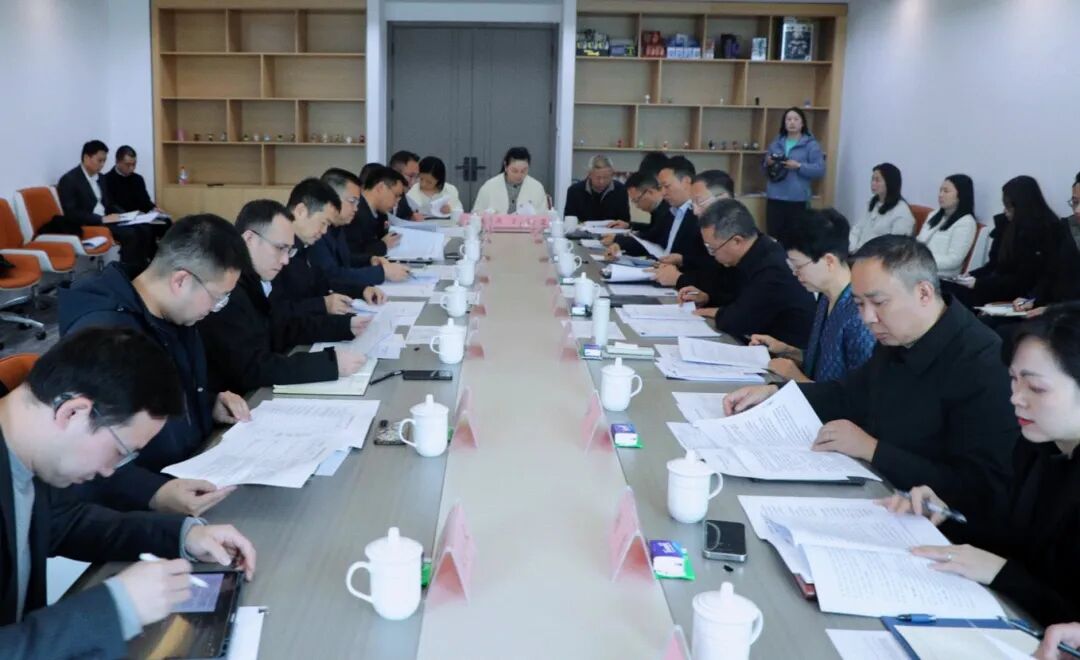 省beat365集团与成华区召开工作对接会
