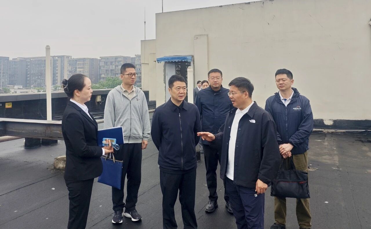 3f0e985f-1cbb-4428-a93c-895015a7de12 集团党委书记、董事长游勇督导检查“五一”假期安全生产及经营工作